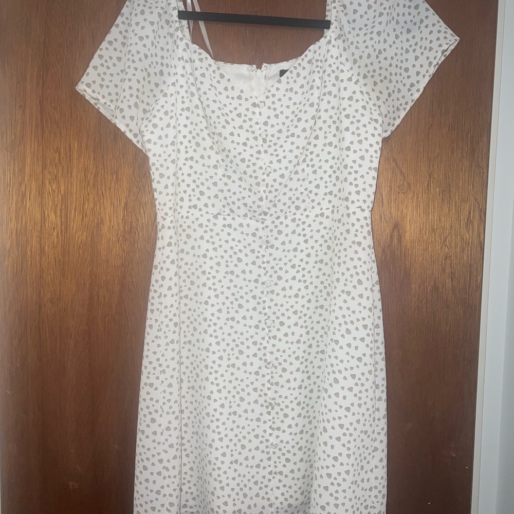 Cute cream and tan sweetheart dress